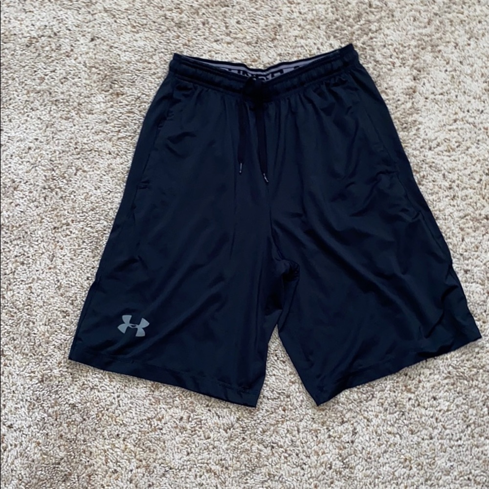 Under armor black medium shorts